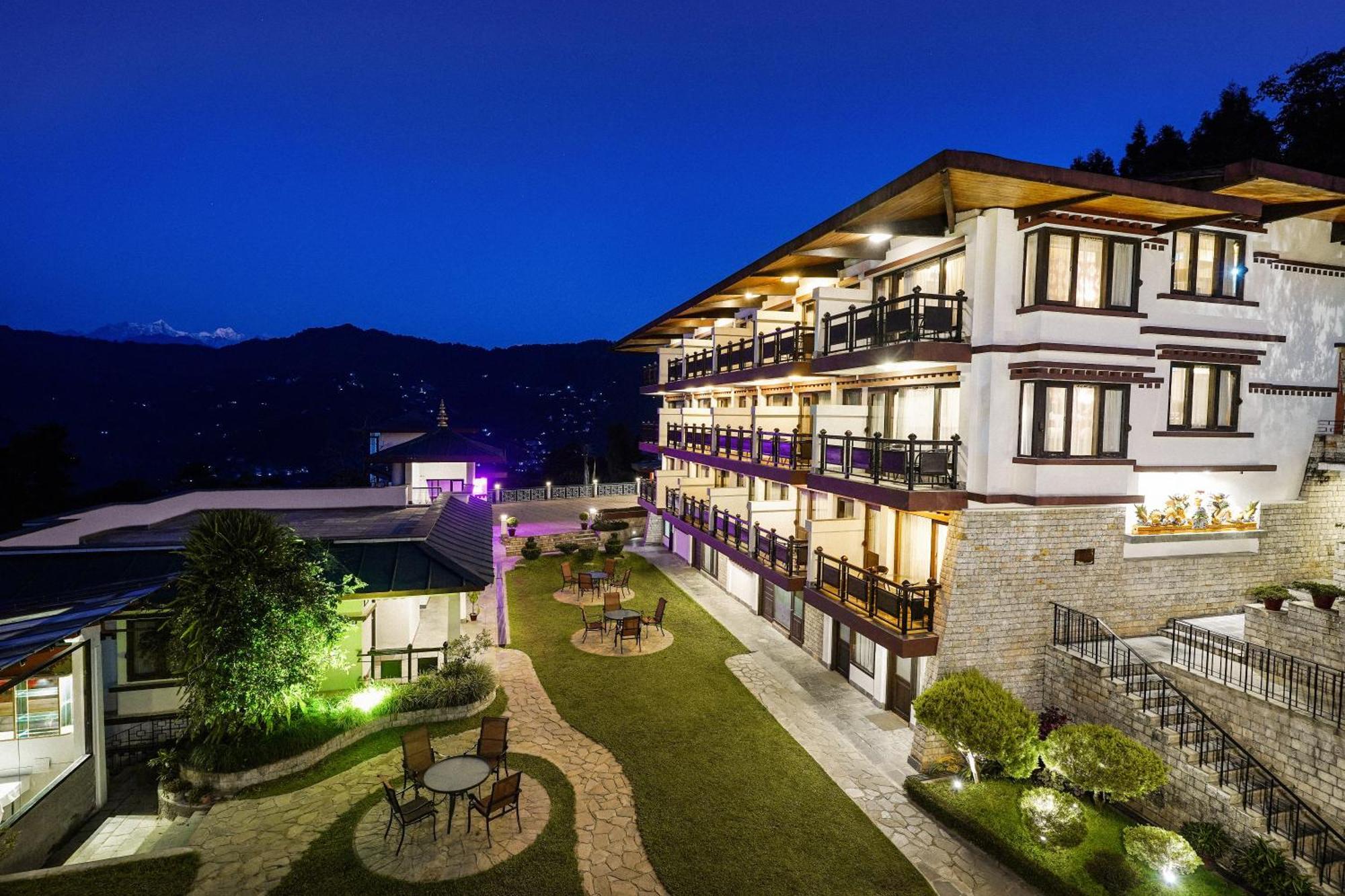 Denzong Regency- Luxury Mountain Retreat Spa & Casino Gangtok Exterior photo