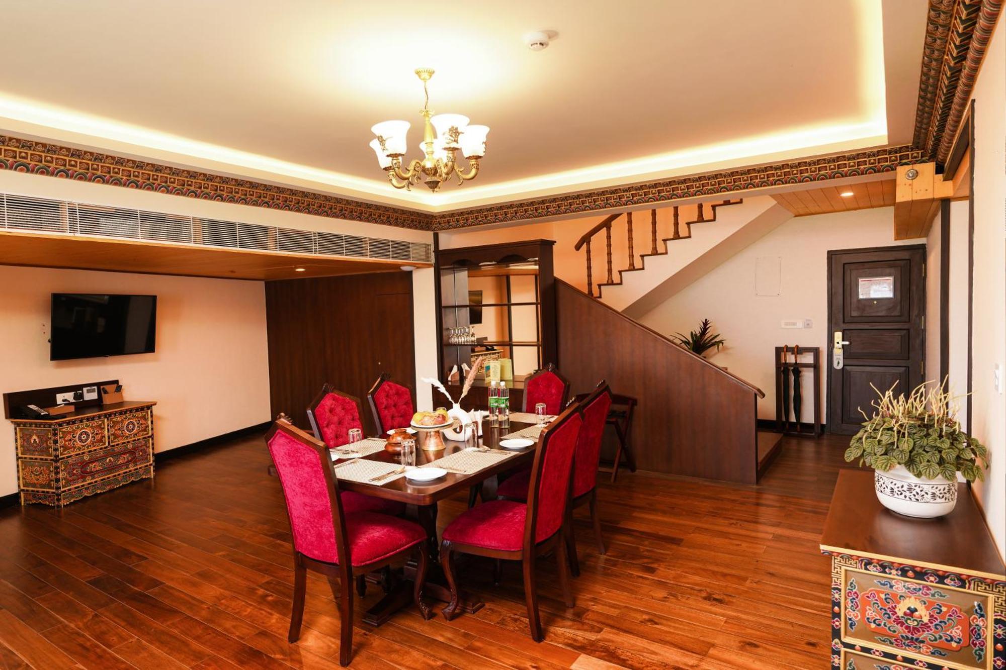 Denzong Regency- Luxury Mountain Retreat Spa & Casino Gangtok Exterior photo